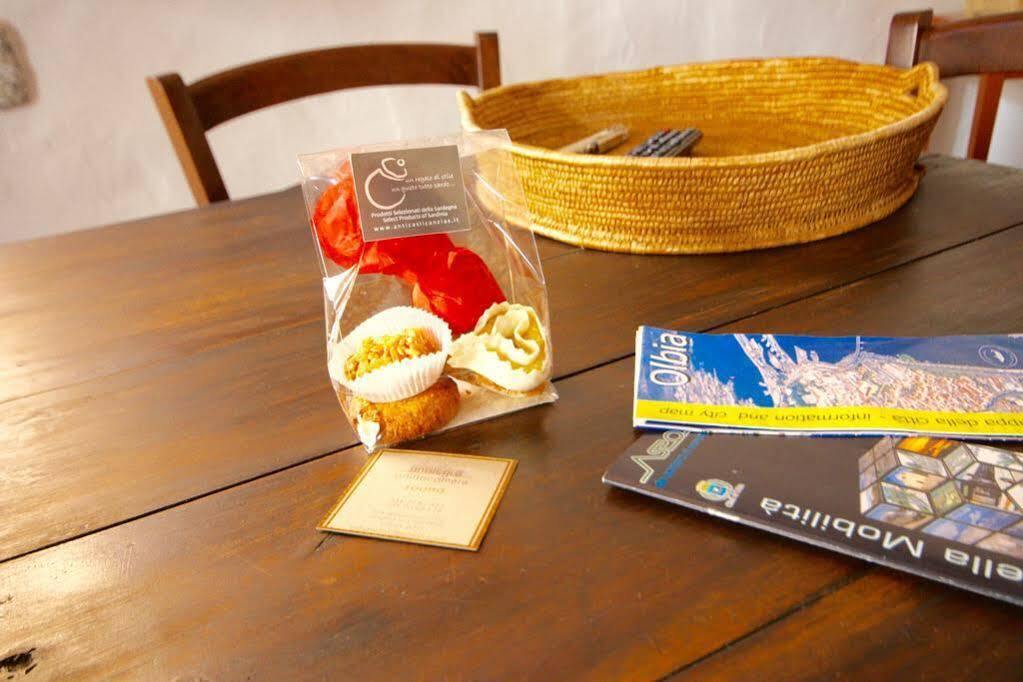 Amsicora 8 Hotel ออลเบีย ภายนอก รูปภาพ